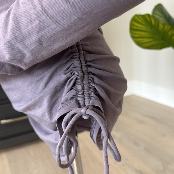 Lululemon Ladies top - Picture 4 of 8